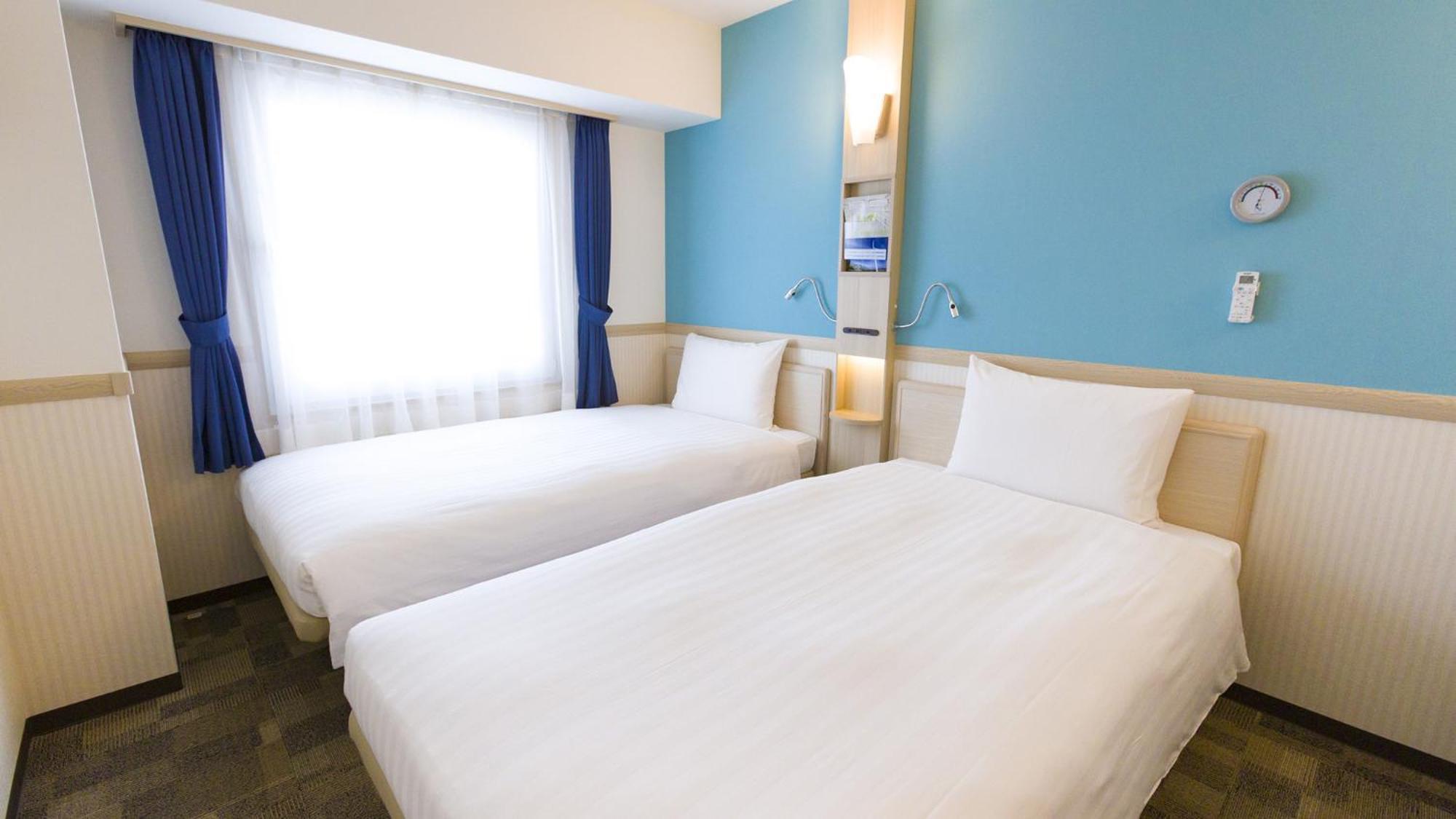 Toyoko Inn Odawara Eki Higashi Guchi Pokoj fotografie